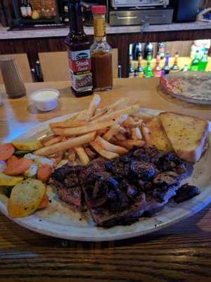 Greg's Backyard Bar & Grill