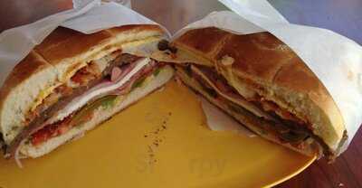 Los Alambres Torteria Taqueria