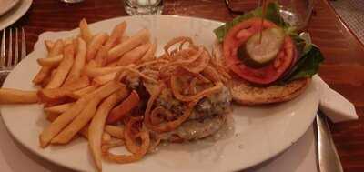 St Patrick's Bar And Grill