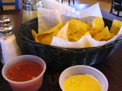 El Patio Bar & Grill