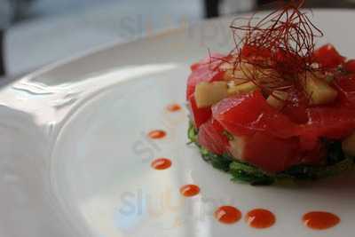 Sake' Japanese & Thai Cuisine