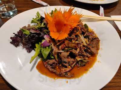 Sake' Japanese & Thai Cuisine