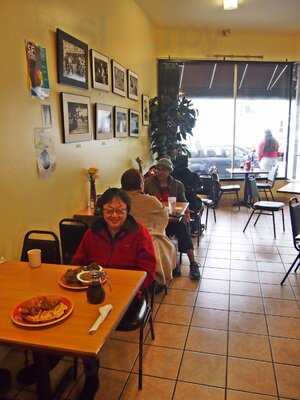 Auntie April's Chicken And Waffles