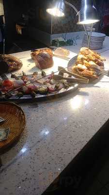 Charlie's Market Buffet