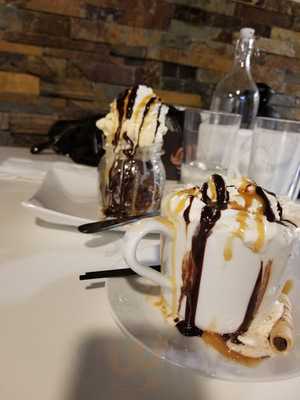 Rosy's Cakery & Cafe