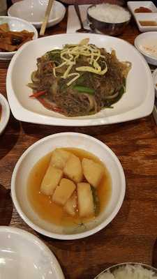 Ducky Wok Restaurant