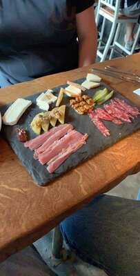 Custom American Wine Bar