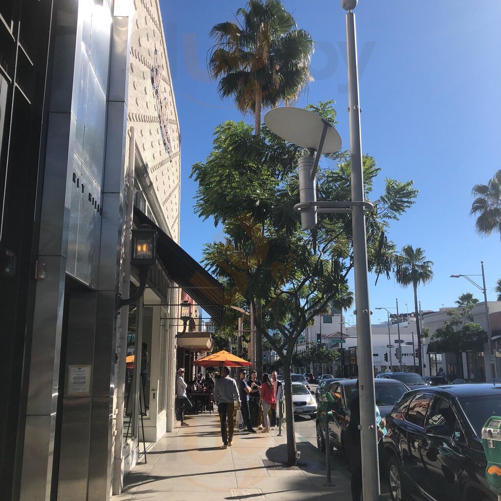 The Coffee Bean & Tea Leaf