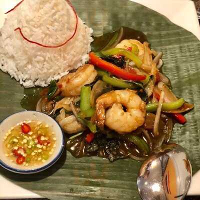 Chuchote Thai Bistro & Desserts