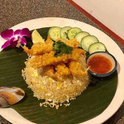 Chuchote Thai Bistro & Desserts