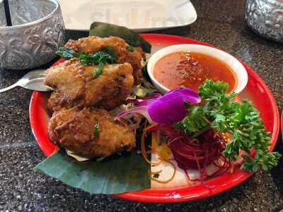 Chuchote Thai Bistro & Desserts