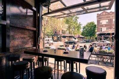 The Boundary Tavern & Grille