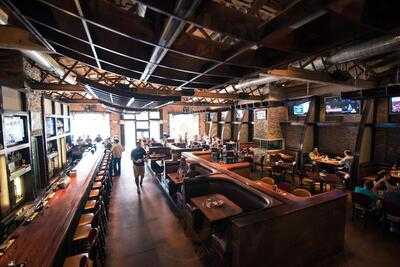 The Boundary Tavern & Grille