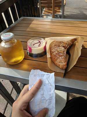 The Coffee Bean & Tea Leaf