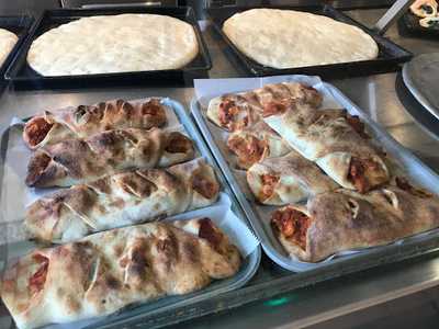 Torre's Italian Restaurant & Pizza