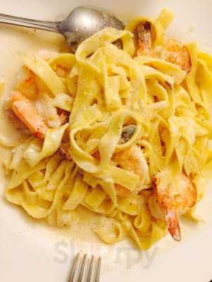 Torre's Italian Restaurant & Pizza