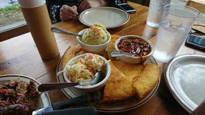 Tucci's Q American Barbque