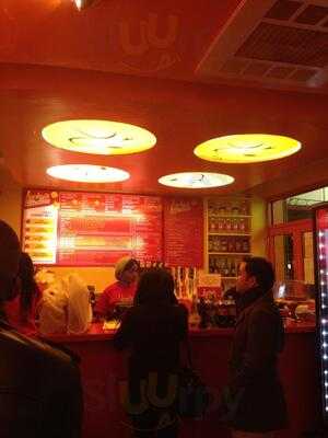 Lucky's Famous Burgers