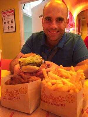 Lucky's Famous Burgers