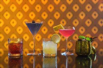 Pineapple Bistro & Bar