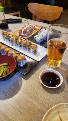 Wonderful Sushi Hillcrest