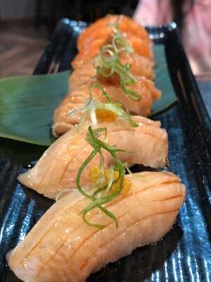 Hakashi Japanese Bar & Grill