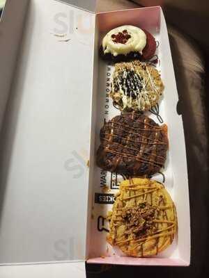 Crumbl Cookies Centennial