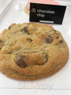 Crumbl Cookies Centennial