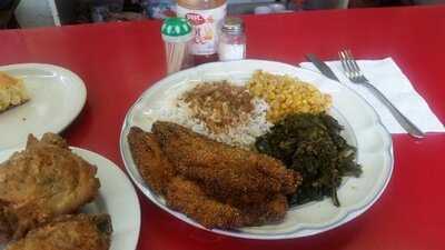 Sister Pee Wee's Soul Food