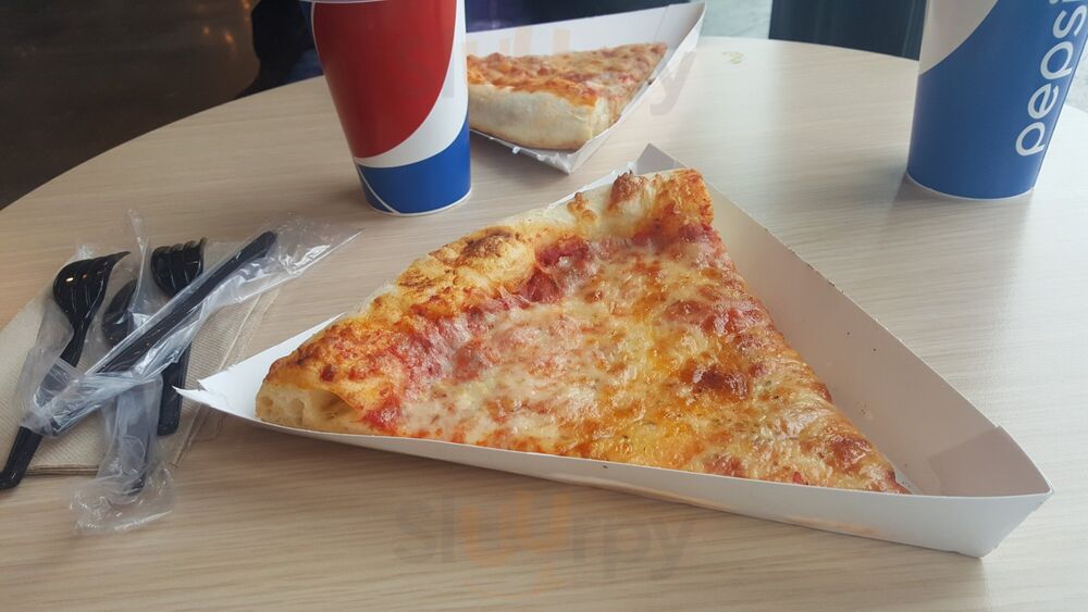 Frankie's By The Slice - Navy Pier