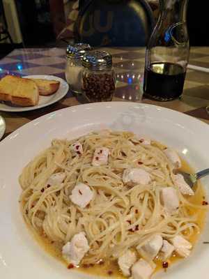 Compari's Pizza & Italian