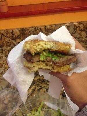 L & L Hawaiian Barbecue