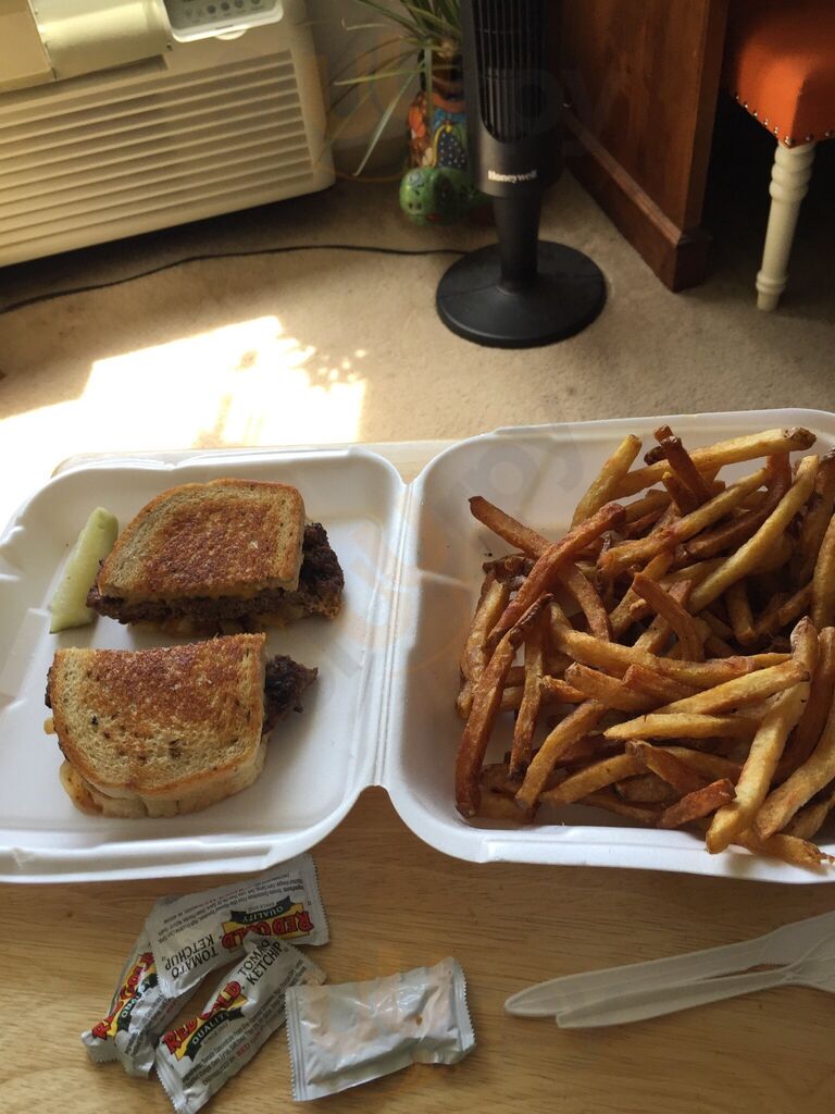 Flamingo Bar & Grill