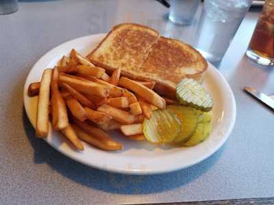 Candlelight Restaurant And Lounge