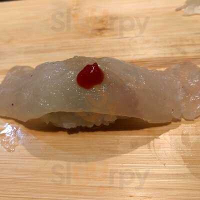 Tanoshi Sushi Sake Bar