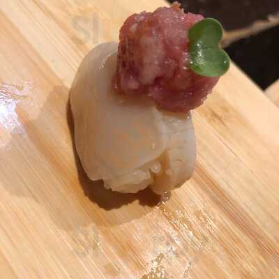 Tanoshi Sushi Sake Bar