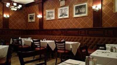 Annie Moore's Bar & Restaurant