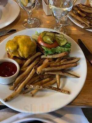 New Leaf Restaurant & Bar