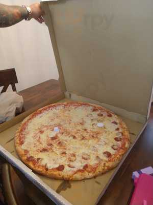 Ny Giant Pizza