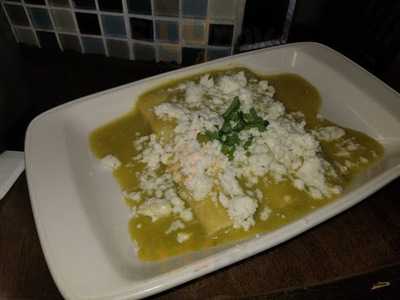 El Chino Restaurant Y Tacos