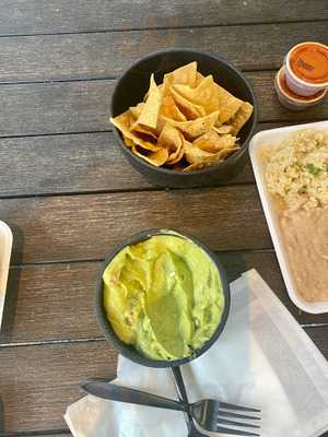 El Puerto Seafood By The Park