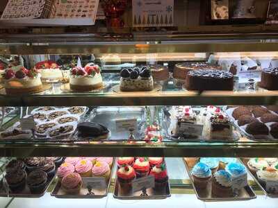 Lutz Cafe & Pastry Shop