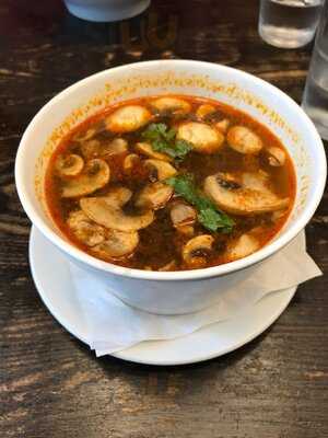 Der Krung Thai Cusine