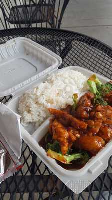 August Moon Chinese Restaurant Downtown