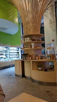 Newtree Cafe - California