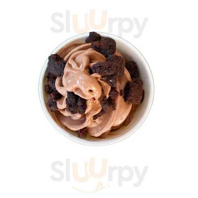 Yoppi Frozen Yogurt On Polk St