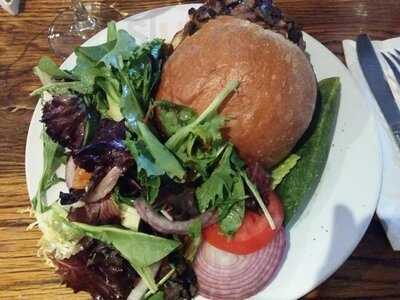 Muldoon's Irish Bar & Restaurant