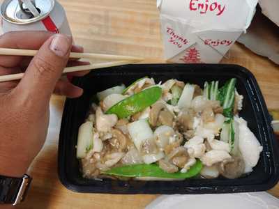 Hong Kong Chinese And Japanese Restaurant