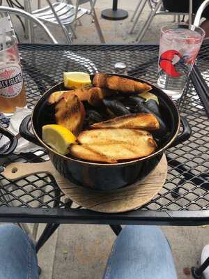 The Red Doors Bar And Grill