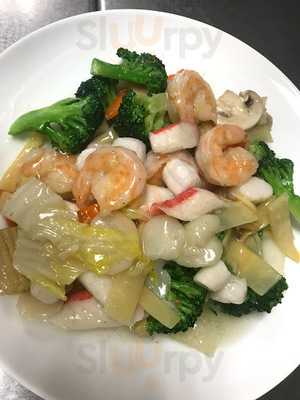 Chin's Chinese Kitchen